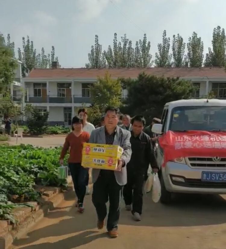 山東興源機(jī)械有限公司|起重機(jī)|行車|山東興源機(jī)械|單梁起重機(jī)|電動葫蘆|起重配件|www.huanchebaodian.cn|xyqzj|xyqzj.com|興源起重機(jī)|興源|起重機(jī)行車|起重設(shè)備|起重機(jī)械